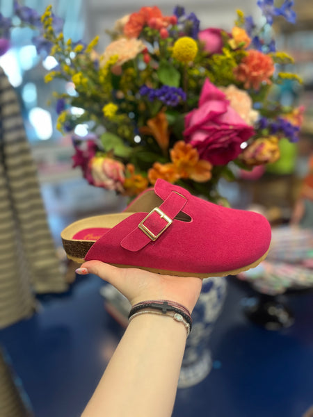 Anna Fuschia Slides