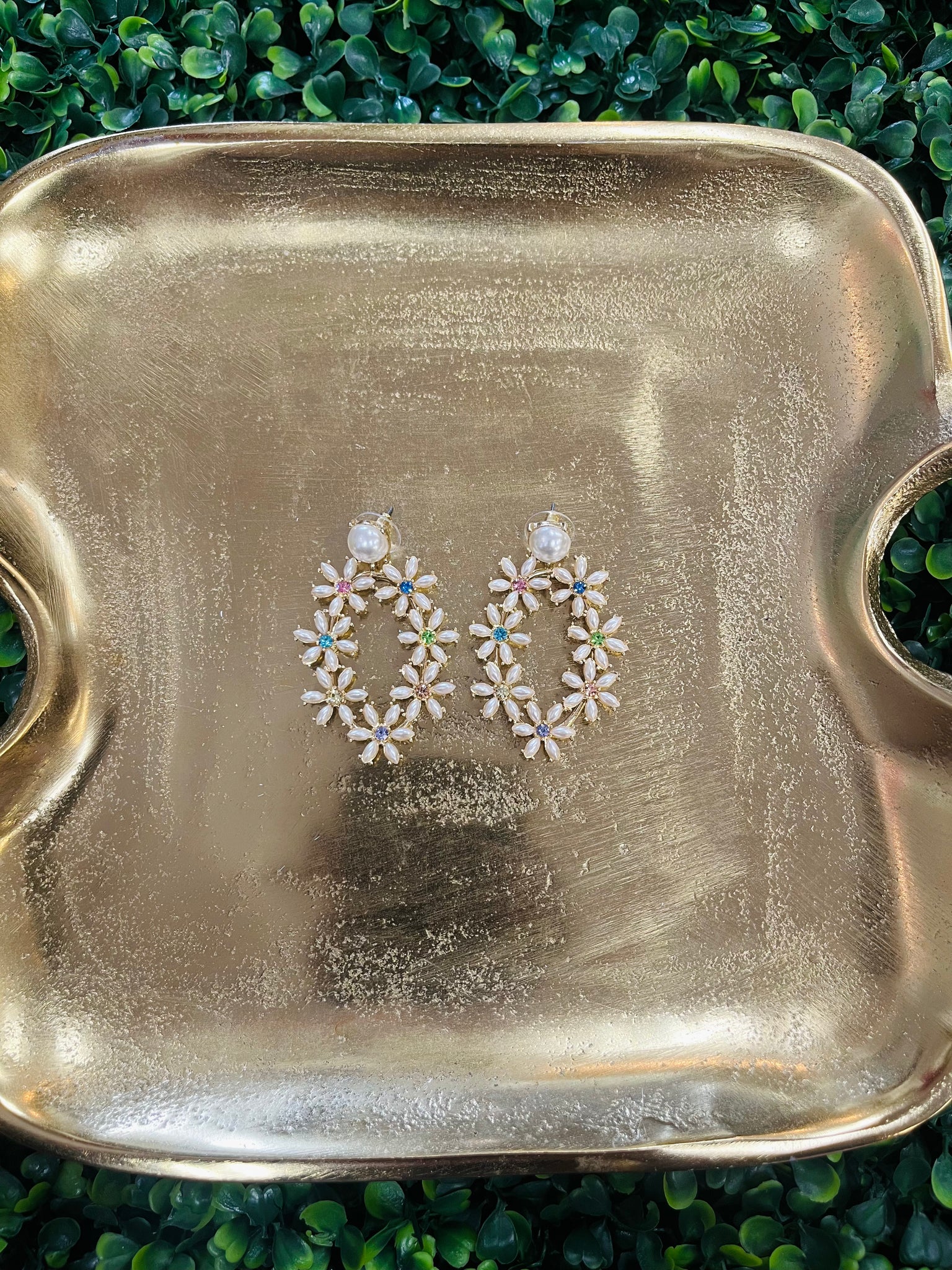 Oval Pearl Flower Earrings
